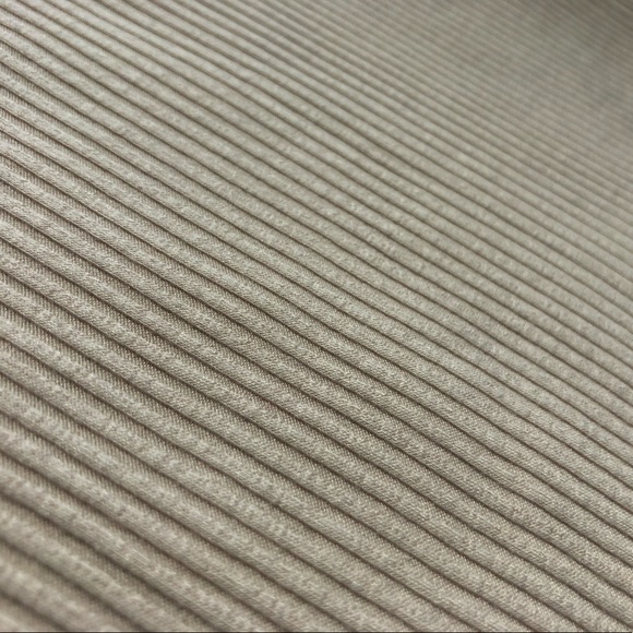 Forever 21 cream tshirt size large - Picture 2 of 3